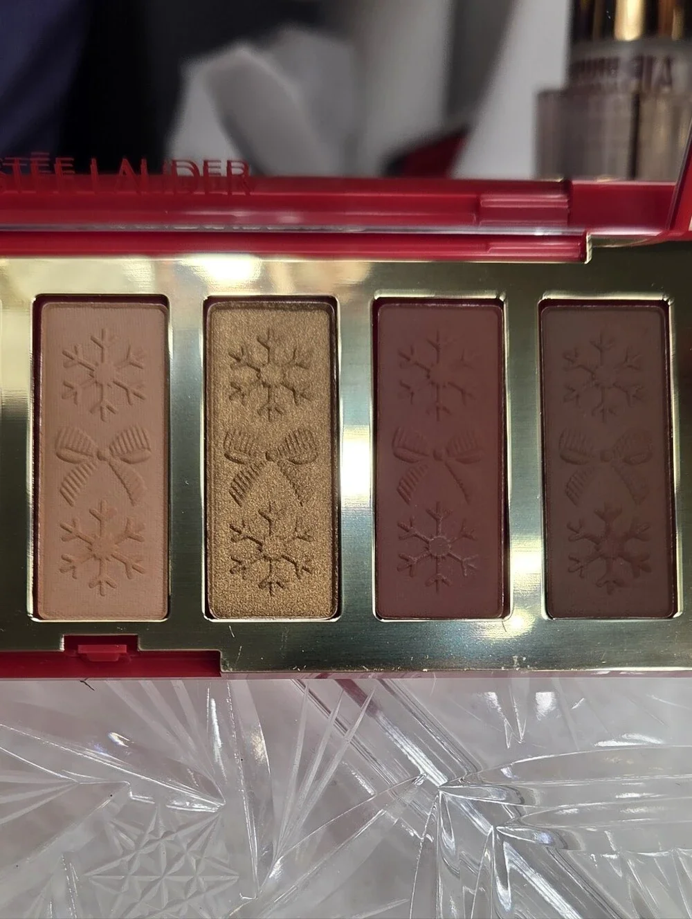 Estée Lauder Limited Edition GLOW Eyeshadow Palette from the Holiday Blockbuster